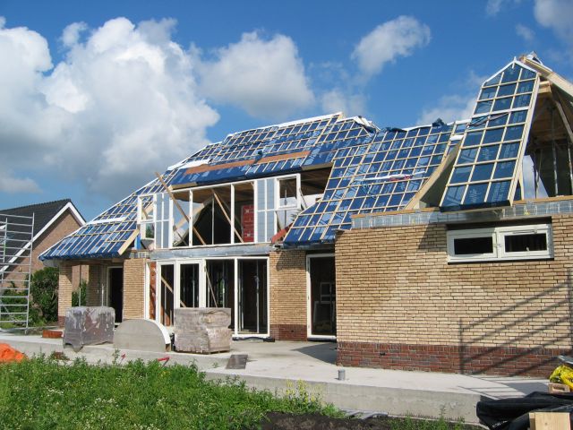dakelementen gelegd woonhuis aalsmeer